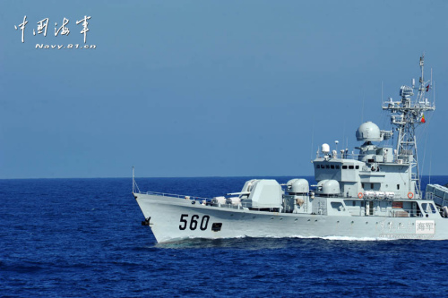 中国海军舰艇赴黄岩岛海域训练 中国海军舰艇赴黄岩岛海域训练