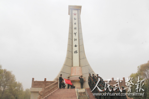 战士们许下忠诚诺言 战士们许下忠诚诺言