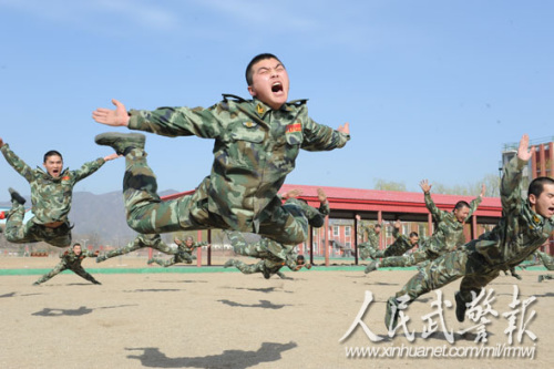 武警学员们战术训练 武警学员们战术训练