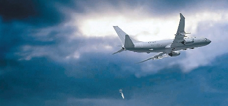 P-8A投放声呐浮标想象图 P-8A投放声呐浮标想象图