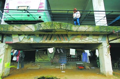 ��ƽ��ĳ����վ�ĵ��¼ܿղ㣬��Ϊ���������߾�ס�ĵط���