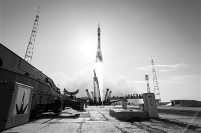 ����ÿ�յ�Ѷ��������������˹������¶��һ�����͵Ķ༶����ƻ�����������2020��ȡ�������ѳ���50��Ķ���˹�����ˡ������ػ��