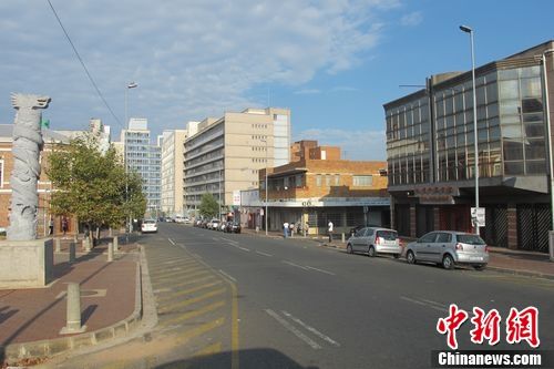图为位于约翰内斯堡市中心的唐人街 韩胜宝摄 图为位于约翰内斯堡市中心的唐人街 韩胜宝摄