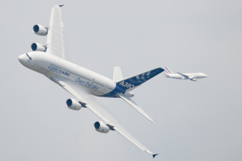 A380客机飞行表演 A380客机飞行表演