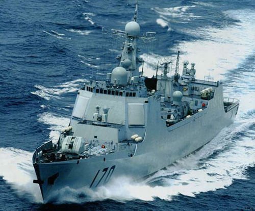 破浪航行的170“兰州”舰 破浪航行的170“兰州”舰