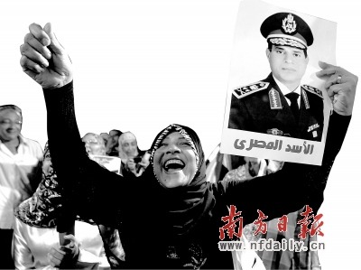 埃及开罗,被罢黜总统穆尔西的反对者举行大规模集会示威.