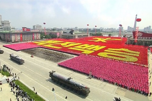 朝鲜阅兵展示弹道导弹 朝鲜阅兵展示弹道导弹
