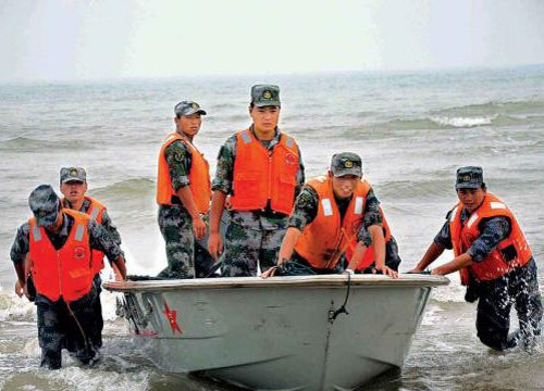 ÿ��ѵ������껣��У���������һ�ۡ�վ��һ�š�