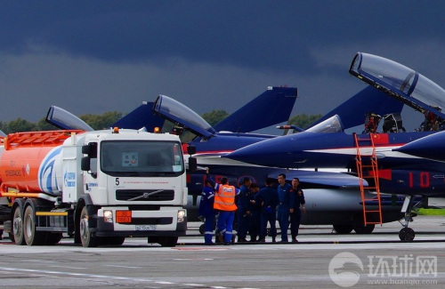 �������ϳ������̷��й��վ���10���ݻ�Ⱥ