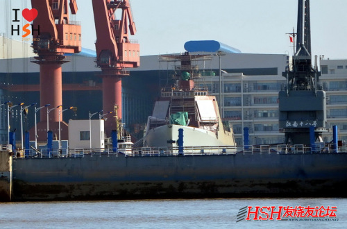 中国052D防空驱逐舰正批量建造中 中国052D防空驱逐舰正批量建造中