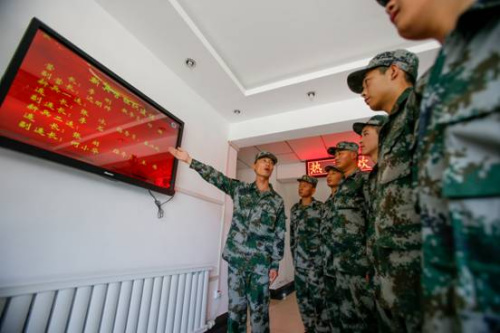 9��10�գ�����������ʾ�����ӹǸ���Ϣ�������±�ͬ־�˽����ӹǸɡ����� ��