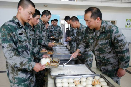 9��10�գ������ű�����һ��Ϊ�±��򷹡����� ��