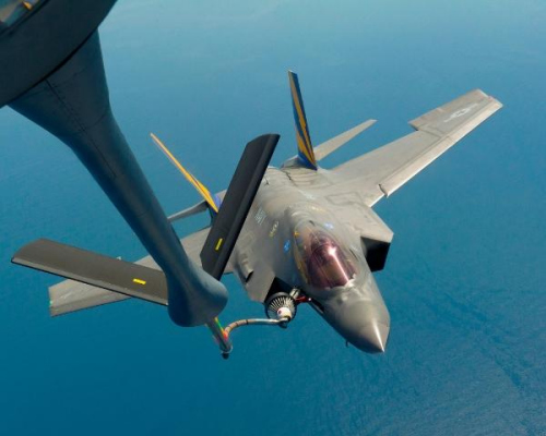 ����F-35C����ս�����������м���