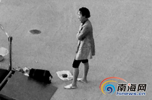 行李砸了一地(图片来源于网络) 行李砸了一地(图片来源于网络)