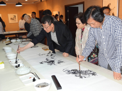 京沪画家书画合作笔会 京沪画家书画合作笔会