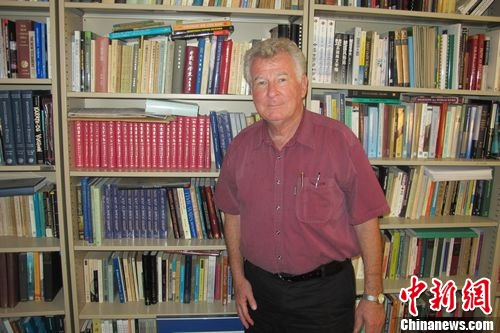 图为夏威夷大学哲学系教授安乐哲 韩胜宝摄 图为夏威夷大学哲学系教授安乐哲 韩胜宝摄