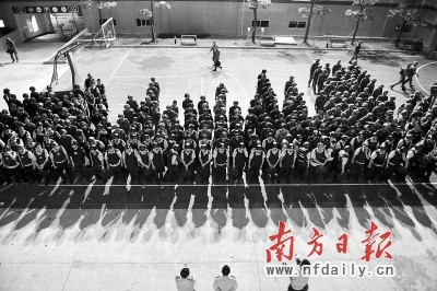 �����񾯺ͱ߷��侯�ٱ����������