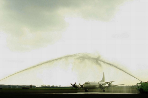 ̨����ˮ��ʢ��ӭ���׼�����P-3C��Ǳ��(��ͼ)