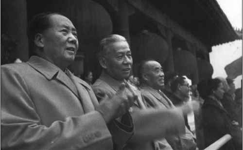 1962�꣬ë�󶫡������桢��µ����찲�ų�¥�ϻ��ȹ��졣