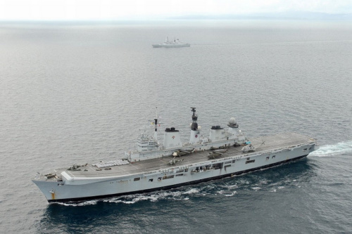 美英日派航母赴菲救灾心怀鬼胎 大搞军演(组图) 美英日派航母赴菲救灾心怀鬼胎 大搞军演(组图)