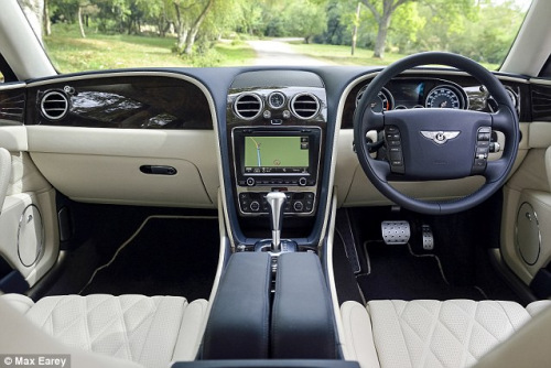 �ܲ�λ��Ӣ����³���ı���������˾����ʦ���������䱸�˵����Ƹ֣��Լ�1.5Ӣ��������������