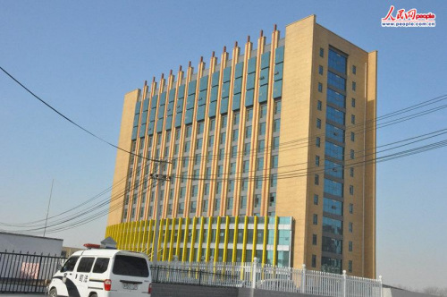兰考县农林大厦,媒体报道称总造价为5000万元。 人民网 高泽华摄 兰考县农林大厦,媒体报道称总造价为5000万元。 人民网 高泽华摄