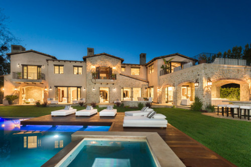 ��������������ɼ����������ʯ�������桢װ�η�����ӵ�סլ�������߿Ƽ�ϵͳ����˹���ɷ�������һ�塣