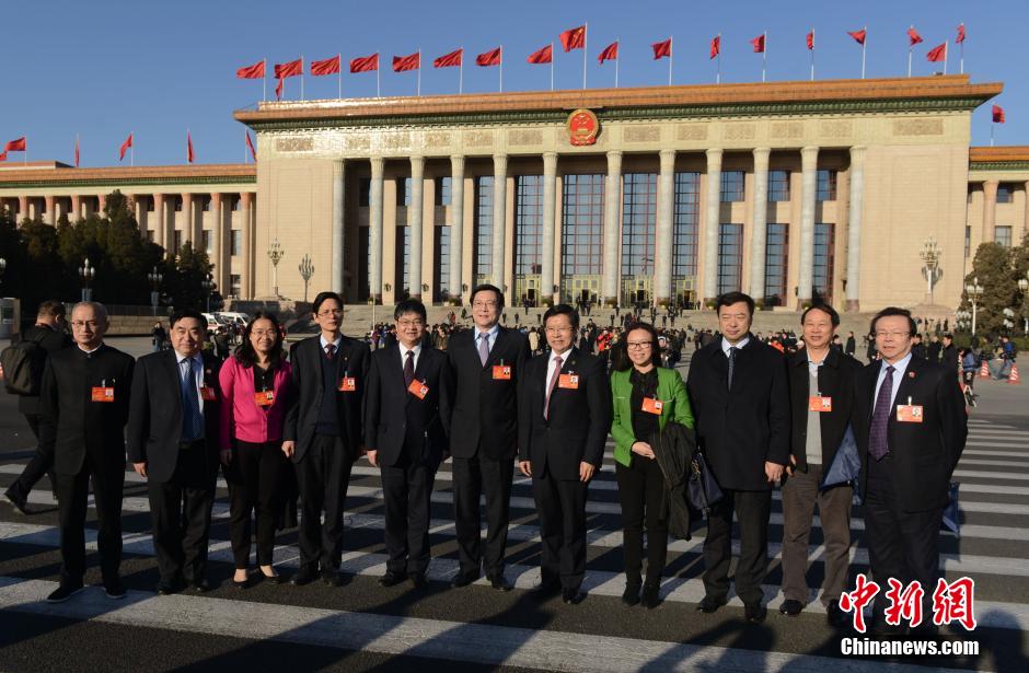 2014全国两会-中国新闻网-滚动新闻