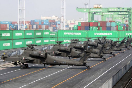 台军阿帕奇港口组装及升空飞行全程曝光(组图) 台军阿帕奇港口组装及升空飞行全程曝光(组图)