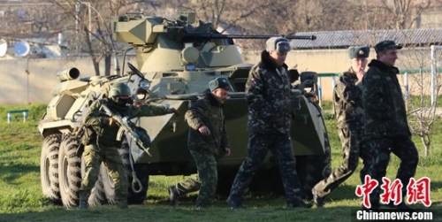 װ�׳�ͻ���ڿ�������פ�������ǻ���