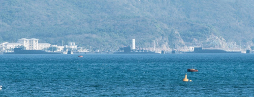 中国4艘093与094核潜艇同时现身三亚(组图) 中国4艘093与094核潜艇同时现身三亚(组图)