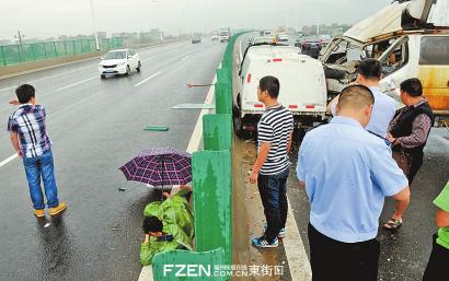 ����ײ����������һ���������ɵ����򳵵��� 