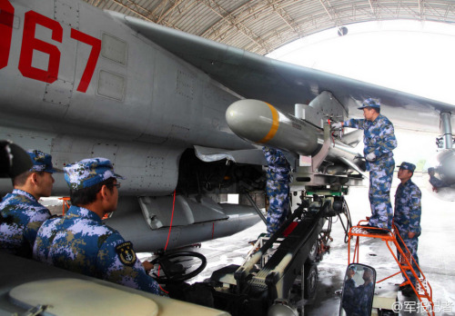 中国海军部署8架飞豹 准备驱离侦察演习外国军机(组图) 中国海军部署8架飞豹 准备驱离侦察演习外国军机(组图)