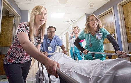 美国摄影师布兰登·卡伍德(Brandon Cawood)拍摄了系列名为“不是所有英雄都穿斗篷”(Not All Wear Capes)的作品,向那些每天冒着生命危险来维系社会安定的工作者们致敬。 美国摄影师布兰登·卡伍德(Brandon Cawood)拍摄了系列名为“不是所有英雄都穿斗篷”(Not All Wear Capes)的作品,向那些每天冒着生命危险来维系社会安定的工作者们致敬。