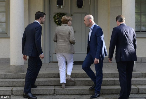 �Ĺ�Ԫ����Ӱ���뿪