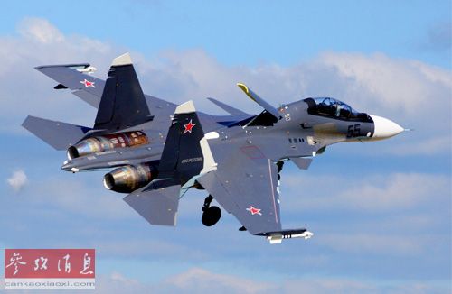 2013年8月27日,俄罗斯苏-35飞机在莫斯科航展开幕式上进行表演。 2013年8月27日,俄罗斯苏-35飞机在莫斯科航展开幕式上进行表演。