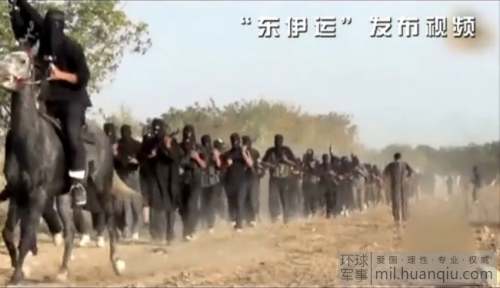 “东伊运”恐怖组织训练画面曝光(组图) “东伊运”恐怖组织训练画面曝光(组图)