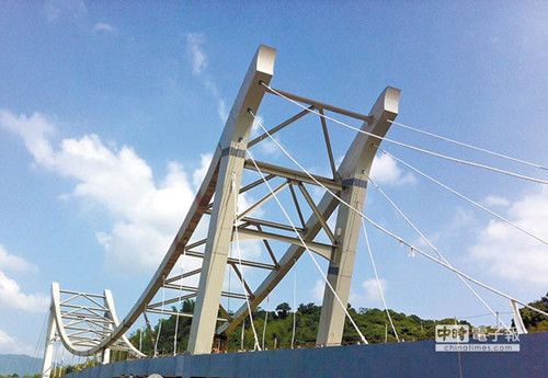 莫拉克风灾时,大陆曾捐助善款重建高雄市杉林区台21线公路上的火山桥,亦成张志军参访处。《中时电子报》 莫拉克风灾时,大陆曾捐助善款重建高雄市杉林区台21线公路上的火山桥,亦成张志军参访处。《中时电子报》