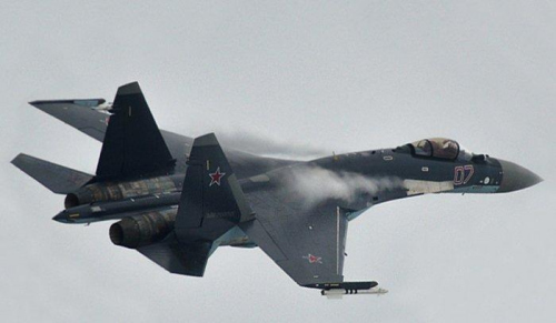 俄空军苏-35战机特技飞行(组图) 俄空军苏-35战机特技飞行(组图)