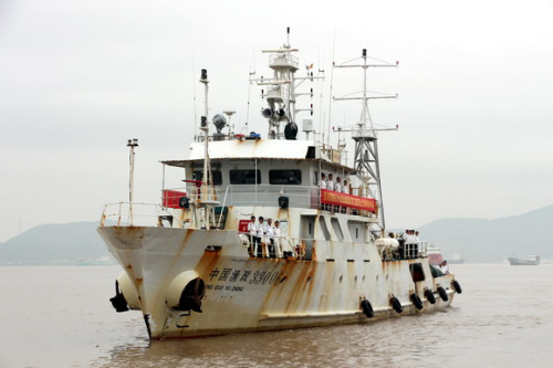南海维权“英雄船”凯旋 驱赶违法船160余次(组图) 南海维权“英雄船”凯旋 驱赶违法船160余次(组图)