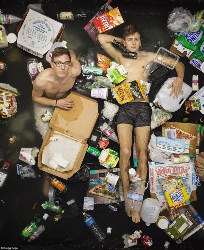 ����С�����ڰ����ˮ��Ư������ΧƯ����һ���������ֽ�䡢�����еȸ�������