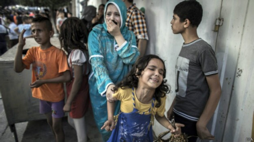 ��28�գ���ɫ�ж�ο�Ϯ�����˼�ɳ��һ����Ҫ��ҽԺ�Լ�������һ����ͯ���ֳ������������10��������������8���Ƕ�ͯ��