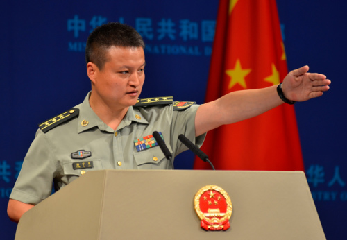 国防部新闻事务局副局长、新闻发言人杨宇军上校 国防部新闻事务局副局长、新闻发言人杨宇军上校