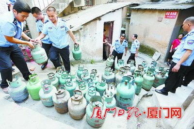 �ǹ�ִ����Ա��������19��һС���ڲ���������������������� ��俻� �㣩