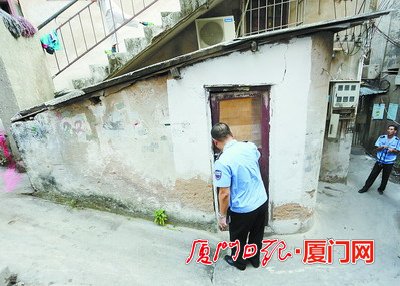  ����ء���������С���ܱ߶��Ǿ���¥������������ ��俻� �㣩