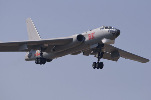 中国空军轰6轰炸机(资料图) 中国空军轰6轰炸机(资料图)
