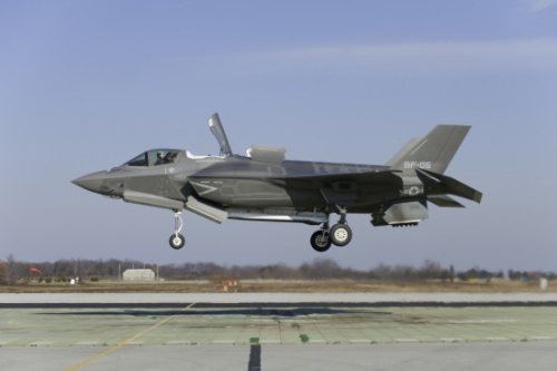 F-35战斗机(资料图) F-35战斗机(资料图)