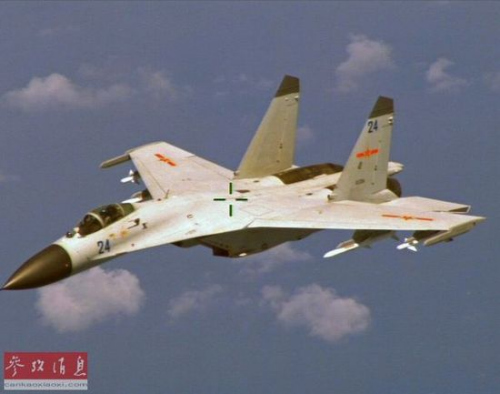 资料图:五角大楼公布拦截美军侦察机的中国战机照片。 资料图:五角大楼公布拦截美军侦察机的中国战机照片。
