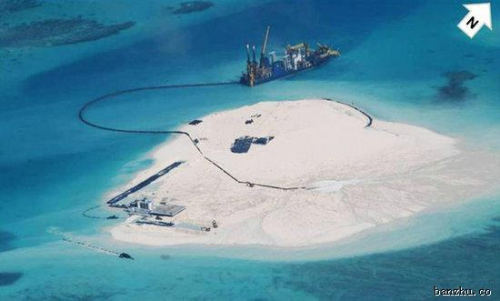 中国“天鲸”号工程船在南海作业。 中国“天鲸”号工程船在南海作业。