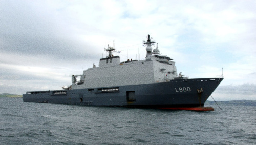 资料图:荷兰“鹿特丹”级两栖船坞登陆舰 资料图:荷兰“鹿特丹”级两栖船坞登陆舰